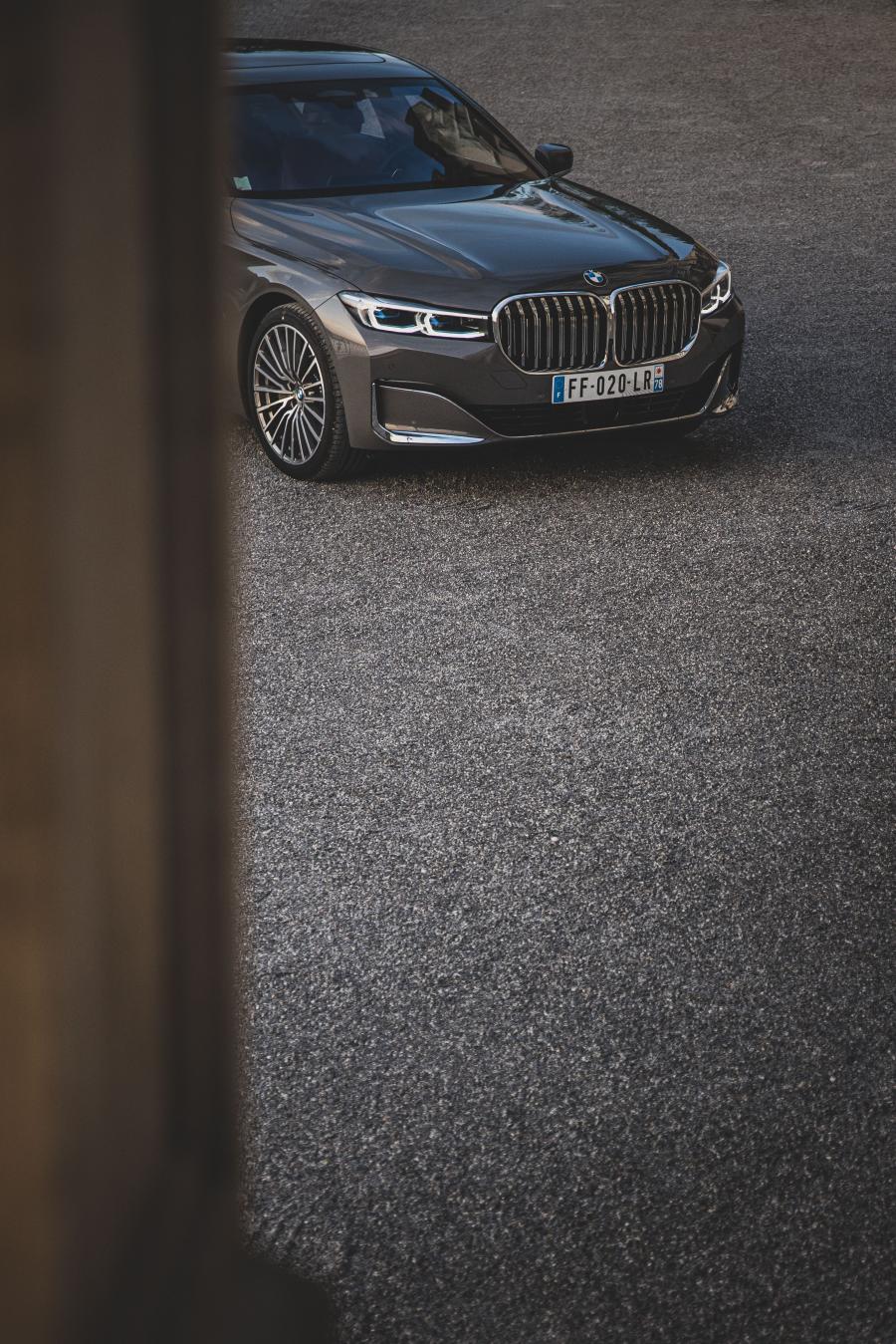  BMW 745e (G11) 2019 года  (WW) (фото 14 из 31)